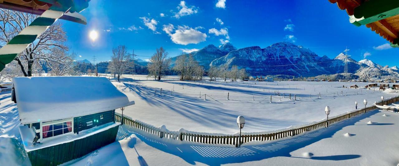 Apartmán Gutshof Zum Schluxen Pinswang Exteriér fotografie
