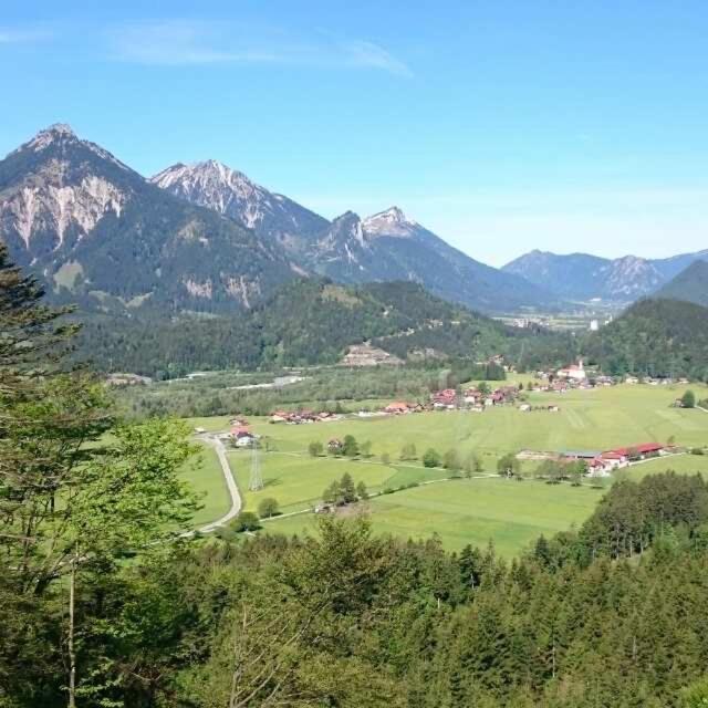 Apartmán Gutshof Zum Schluxen Pinswang Exteriér fotografie