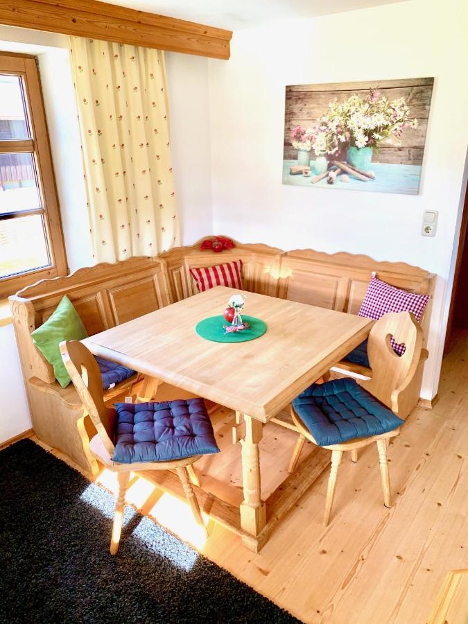 Apartmán Gutshof Zum Schluxen Pinswang Exteriér fotografie