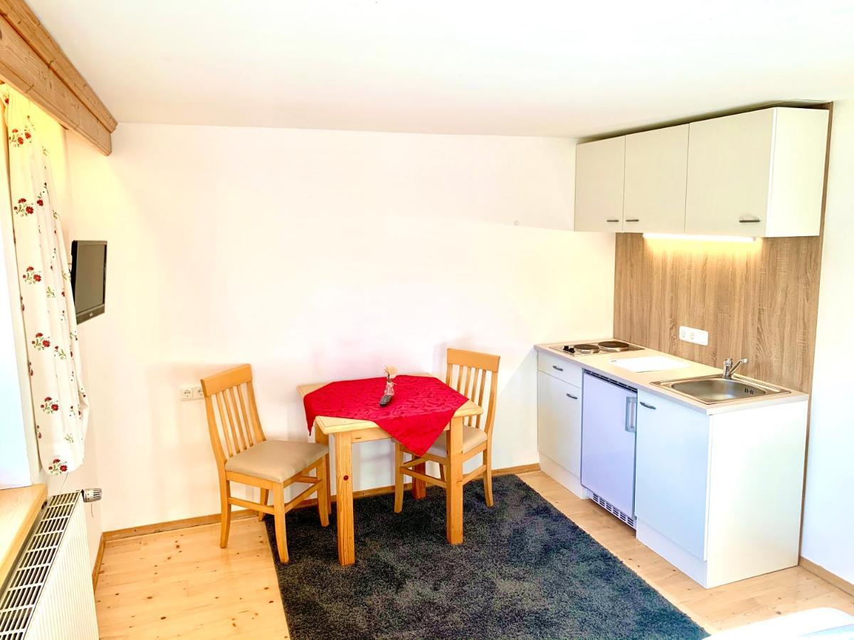 Apartmán Gutshof Zum Schluxen Pinswang Exteriér fotografie