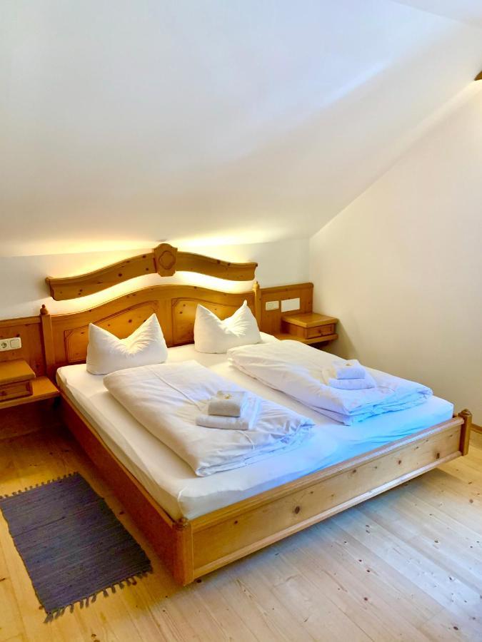 Apartmán Gutshof Zum Schluxen Pinswang Exteriér fotografie