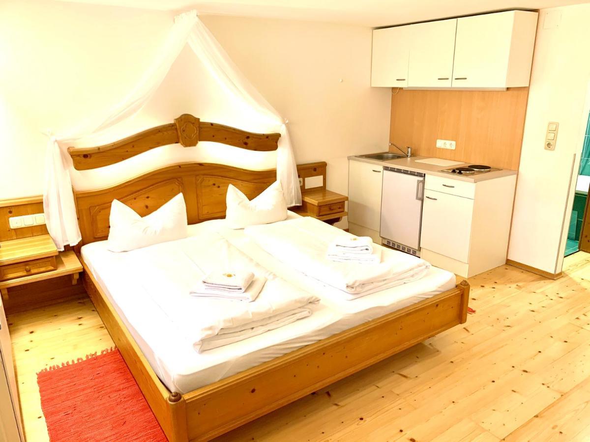 Apartmán Gutshof Zum Schluxen Pinswang Exteriér fotografie